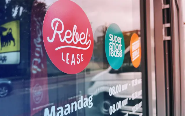 Contact Rebel Lease (4)